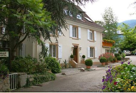 Landhaus Weilertal Hotel บาเดนไวเลอร์ ภายนอก รูปภาพ