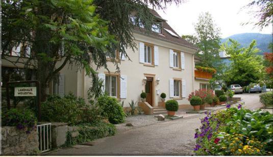 Landhaus Weilertal Hotel บาเดนไวเลอร์ ภายนอก รูปภาพ